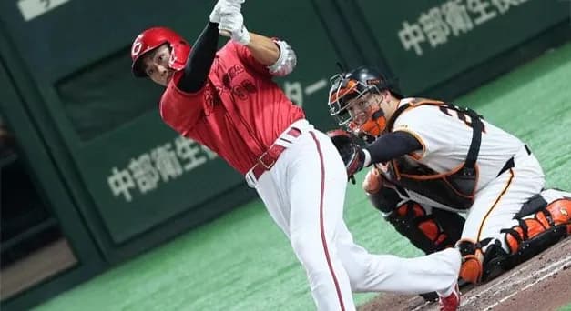 カープ中村奨成、巨人横川から8号同点ホームラン!通算10号弾は値千金の一発!!