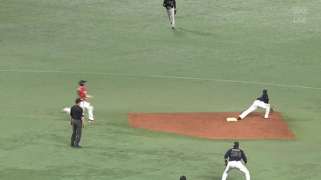 ソフトバンク、笹川のボーンヘッド走塁でダブルプレー試合終了ｗｗｗｗ