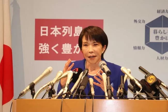 【悲報】記者「去年の公約通り総理になっても靖国参拝しますよね？」高市「…」