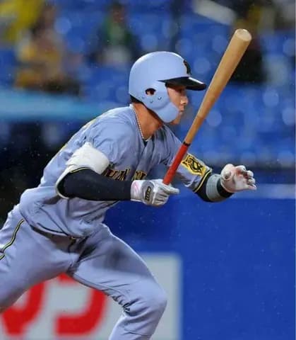 阪神・小幡、25歳バースデー右前打 バースデーソングに「やりづらかったですけど(笑)。すごくありがたい」