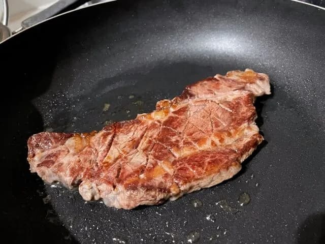 ステーキはとにかく強火で焼くってレシピサイトにあるけど