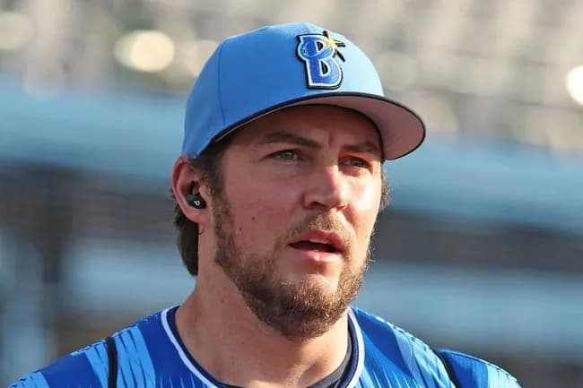 バウアーが体調不良で二軍戦回避　２２日に大相撲観戦でファン呆れ「もういいよ」