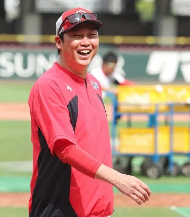 広島新井監督続投「麦になりたい」