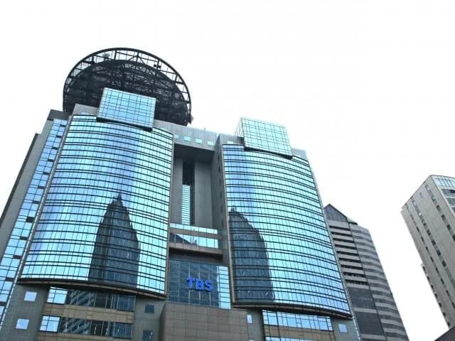 TBSHD、今期純利益525億円に上方修正 有価証券売却益計上