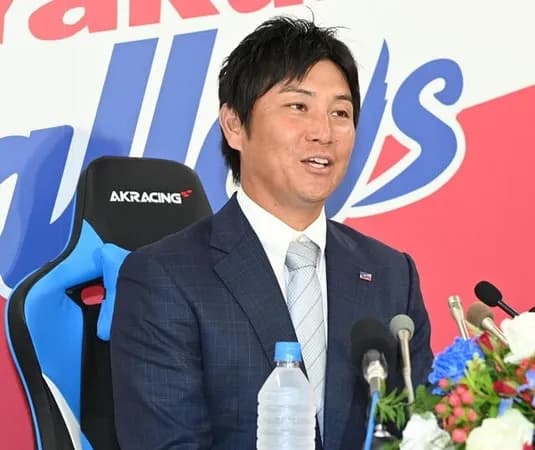 ヤクルト・川端が現役引退　セレモニーは来年3月「僕の決断が遅くなってしまった」