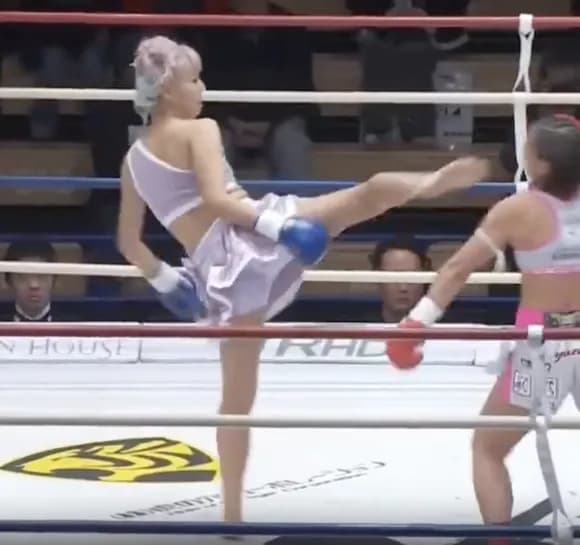 【動画】右足だけで相手を圧倒する女現るｗｗｗｗｗｗｗｗｗｗｗｗｗｗｗｗ