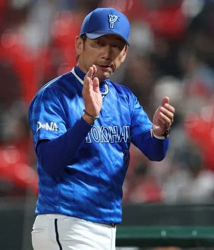 DeNAが3年ぶり2位確定!　終盤猛攻で広島に大勝　三浦監督は球団2人目の「2位以上複数回」監督