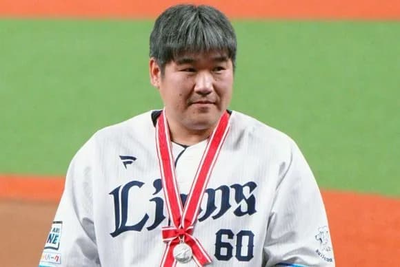 【朗報】西武おかわり（43）栗山（43）現役続行ｗｗｗｗｗｗｗｗｗｗｗｗｗｗｗ