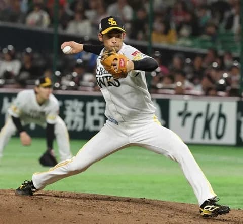 ソフトバンク・又吉が戦力外通告　通算503登板、現役続行を希望