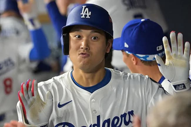 大谷翔平さん（31）、シャンパンファイトの途中で「あっ、もう寝る時間だ」と帰宅。取材対応も無し