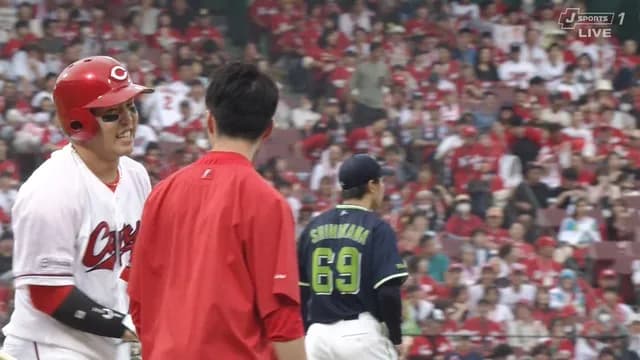 ヤクルト・下川、川端の登場曲で出場の小園に即死球ｗｗｗｗ