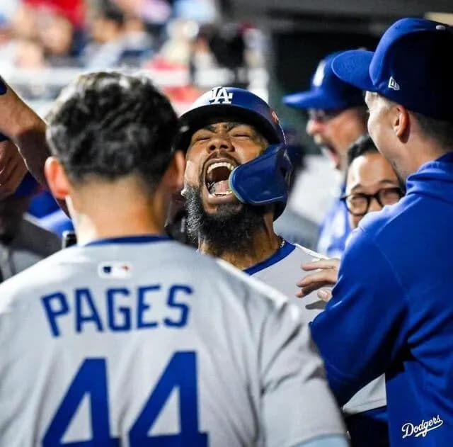 テオスカー叩いてたやつｗｗｗｗｗ