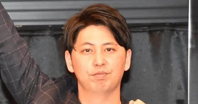 元ネタ動画「工場で流れ作業で1日中ネジ締めてる人」→ニューヨーク「工場でネジ作ってる人」