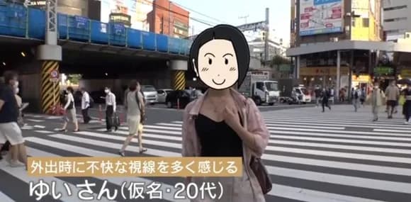 【画像】　きわどい服を着た女さん、ジロジロ見られる事に不快感ｗｗｗｗｗｗｗ