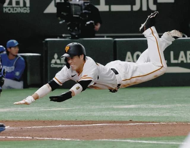 巨人戦力外・重信(32)「二岡さんの愛に応えられなかった。どこにいても見てくれた。特別な愛を感じてた