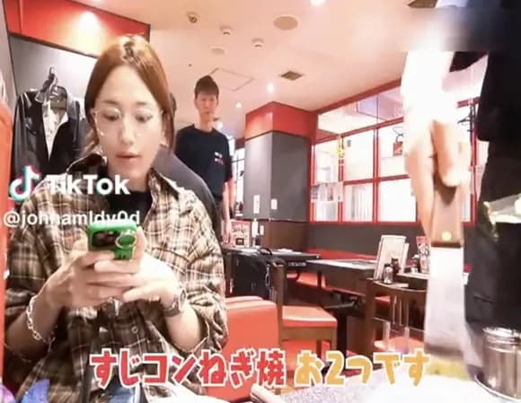 【動画】川口春奈さん、お好み焼き屋で態度が悪過ぎて炎上ｗｗｗｗｗ