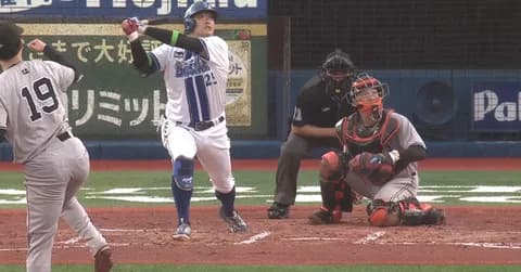 DeNA筒香嘉智が一試合２本塁打　「強い打球をイメージ」セＣＳ最多タイ通算８本目！