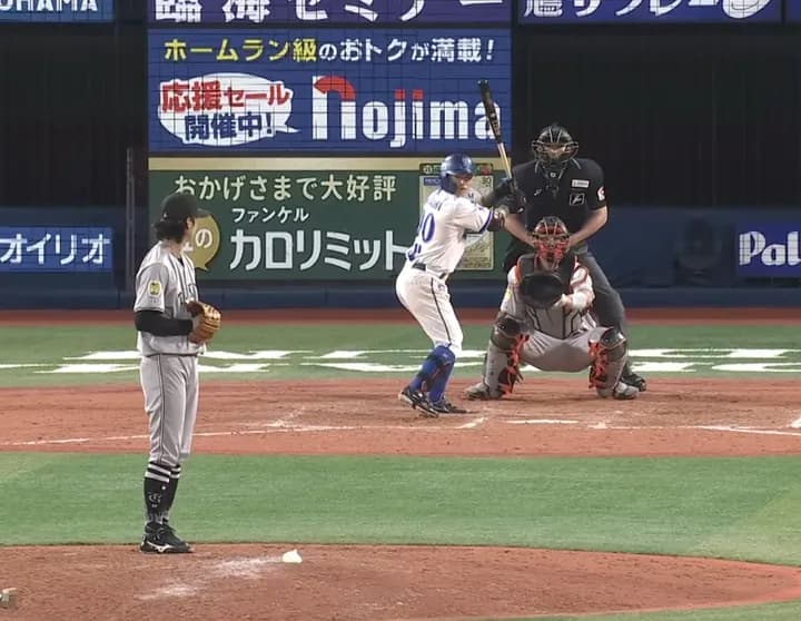 延長11回同点打のDeNA林、安打は1本も驚異の粘りで巨人投手陣に球数投げさせる「自分の役割というのをしっかり理解」