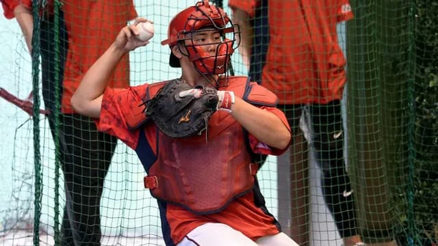 カープ清水、右肩痛でPリーグ離脱。←捕手指名多いのに捕手が足りなくなる謎