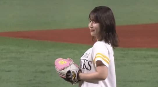 勝利の女神・内田真礼さんがホークスのリーグ優勝を祝福