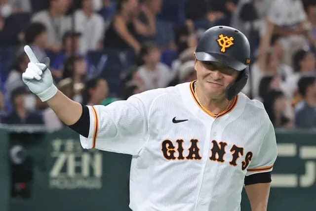 長野久義　通算 1512安打 打率.280 163本 623打点 99盗塁 OPS.768