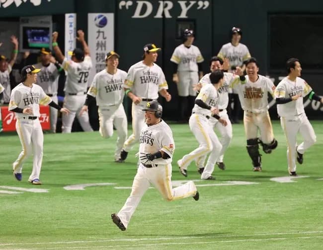 【パＣＳ】ソフトバンクがサヨナラ勝ち　２勝０敗で突破率１００％　山川穂高が決めた！