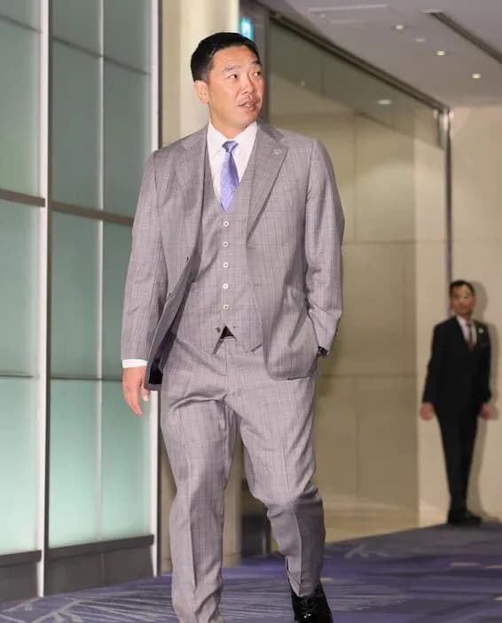 巨人・阿部慎之助監督がオーナー報告 ヤンキース流メンタルケアの話題も「誹謗中傷が多い。ジャッジは(心が)晴れた感じがあったみたい」