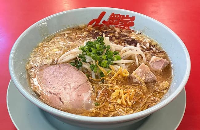 【悲報】山岡家、いつ行っても激混み