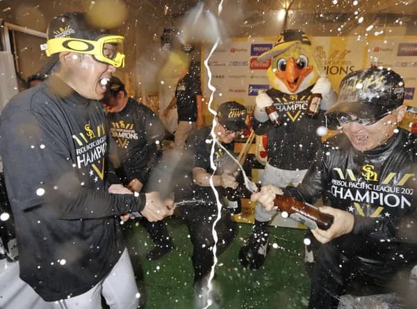 プロ野球でビールかけ実施困難に　祝勝会恒例、アサヒ問題で