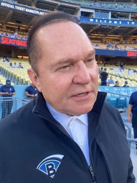 「高い確率で成功する」敏腕代理人ボラス氏が巨人・岡本和真を高評価「三拍子そろっている」