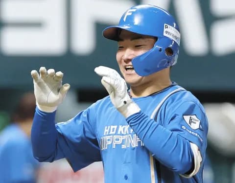 【日本ハム】ドラフト5位ルーキー山県秀が7回にCS初アーチ『力むなよ』新庄監督メッセージでリラックス