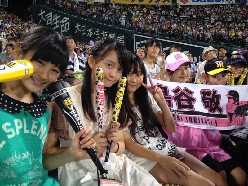 【画像】阪神ファン女子、ガチで可愛すぎるwwwwwwwww