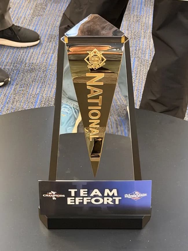 大谷「MVPトロフィー？要らん、お前らにあげるわw」