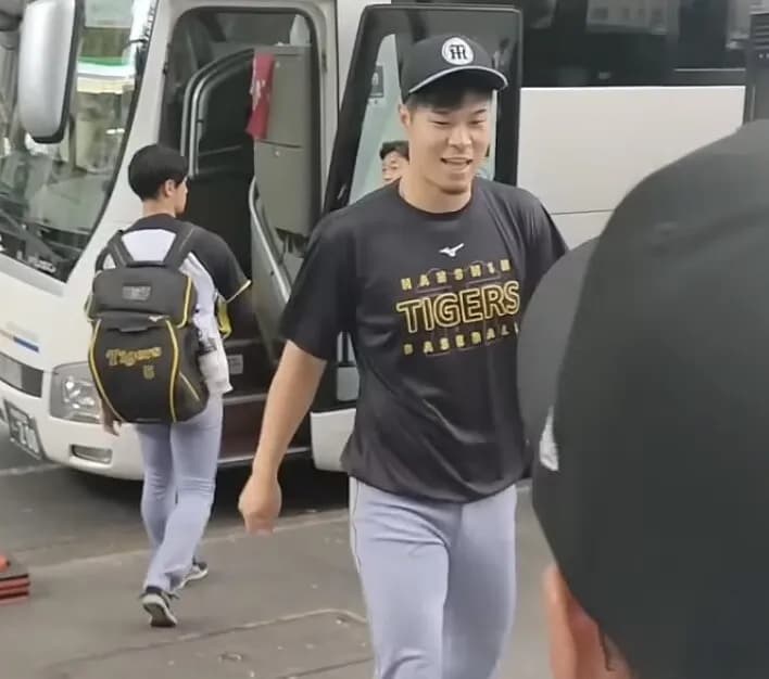 佐藤輝明のファンサービス、神すぎる【動画あり】