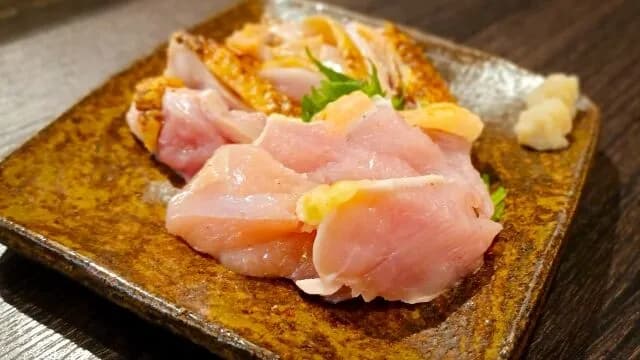 鳥刺し食ったことあるやつ