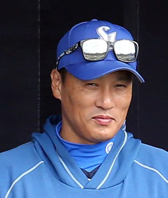 【巨人】韓国の英雄、球団OBの元主砲イ・スンヨプが秋季キャンプで臨時コーチ