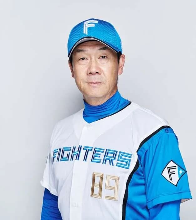 日本ハム・八木裕1軍打撃コーチ、今季限りで退任へ