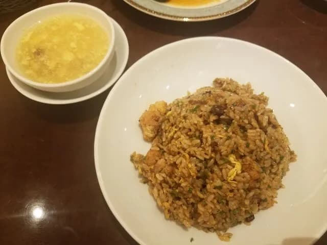 チャーハン牛丼ってなんでないの?