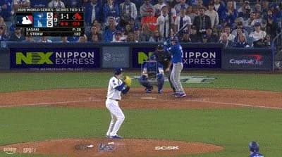 【WS第3戦】佐々木朗希がWS初登板で回またぎ 2四球も味方の好守にも救われ2イニング目も無失点 守護神の熱投に本拠地は「ロウキコール」