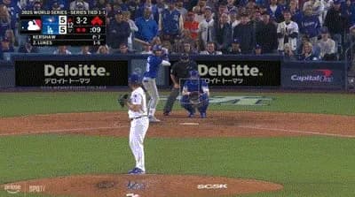 【WS第3戦】ドジャース・カーショー、延長12回表2アウト満塁のピンチで登板しセカンドゴロに抑える！！！！！！！！！！！！！！！！