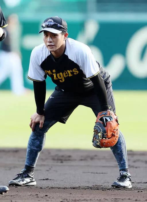 【阪神】木浪聖也が一塁でノック受ける　直近３年は一塁経験なし　大山悠輔の状態受けて準備か