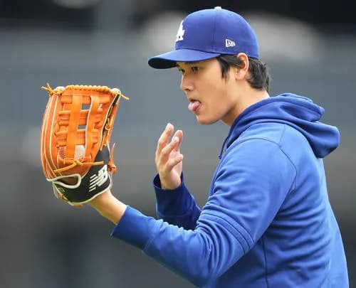 大谷翔平、外野手グラブを用意しトロントへｗｗｗｗｗｗｗｗｗｗｗｗｗ
