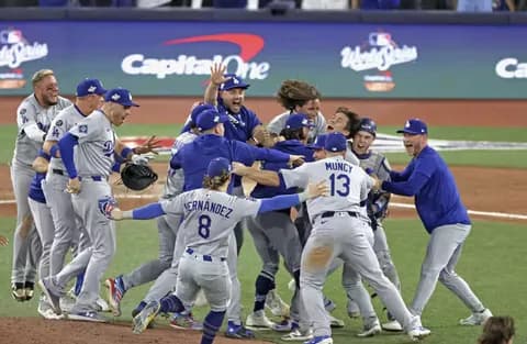 ドジャースがワールドシリーズ連覇 連投の山本由伸がMVP！！！！由伸が神になられた
