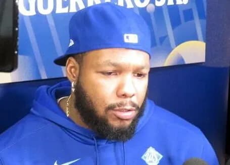 【悲報】ゲレーロJrさん、日本人に野球人生をめちゃくちゃにされる