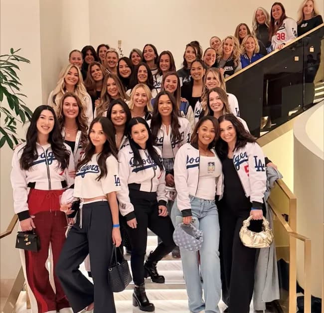 【画像】ドジャース夫人会、全員集合ｗｗｗｗｗｗｗｗｗ