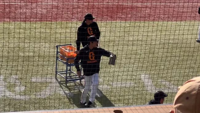 【悲報】巨人、打撃コーチも総出でバント練習に参加させられている姿が発見される