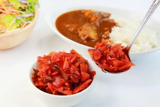 カレーライスに一番適してる装備カードって「福神漬け」だよな