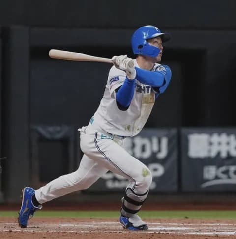 日ハム石井一成（31歳、二遊三、Ｃランク）国内FA権行使。今季成績108試合 .259 6 30 ops.689