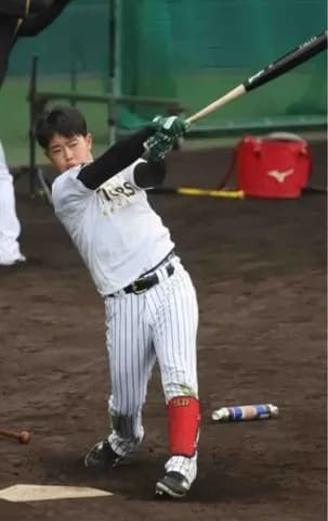 【阪神】中川勇斗が来季のさらなる飛躍へ気合「打つ方を生かして」残留練習では外野守備特守も