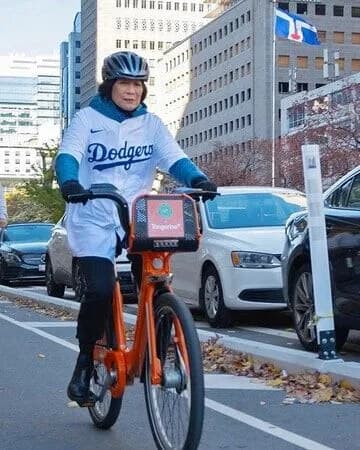 【悲報】トロント市長、ワールドシリーズで賭け行為をしていた